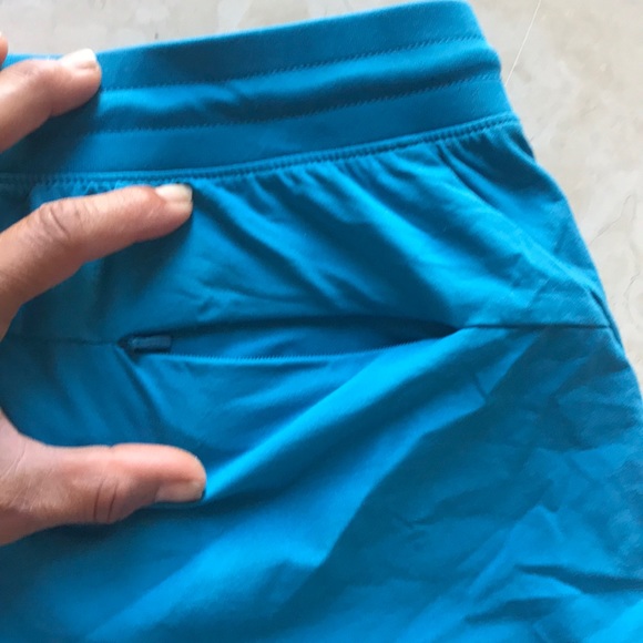 UNIQLO and Gap Shorts Bundle - Picture 6 of 8